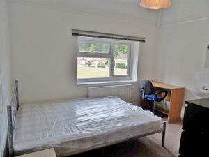 Bedroom- click for photo gallery